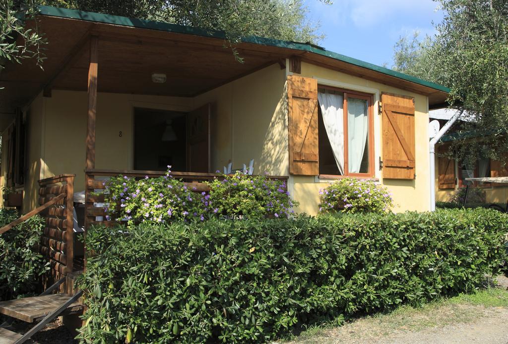 Il Frantoio Camping San Bartolomeo Al Mare Pokoj fotografie